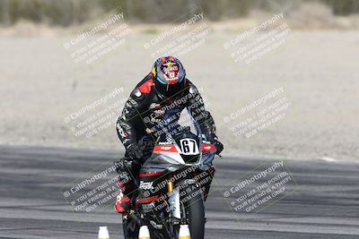 media/Dec-06-2025-CVMA (Sat) [[4a896cc04c]]/Race 4-Formula Middleweight/